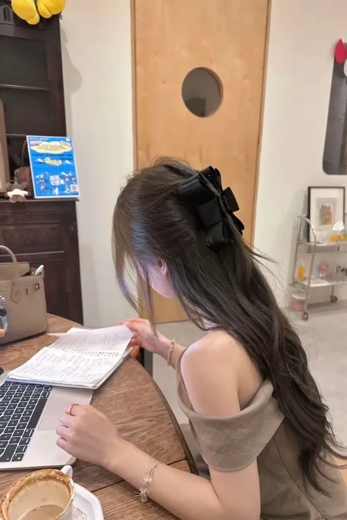 Gái xinh ở một góc nghiêng thần thánh