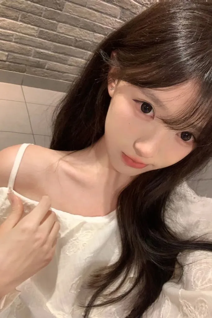 Ảnh gái cute thần thái đáng yêu