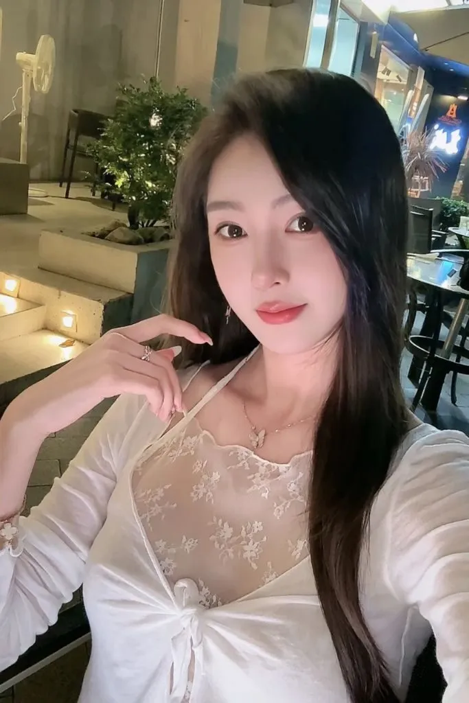 Gái xinh thần thái tự tin