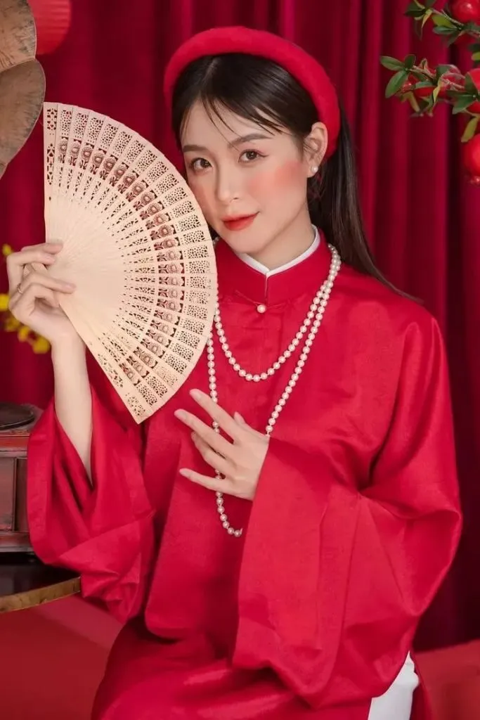 Nàng thơ tuổi 18 là đây chứ đâu